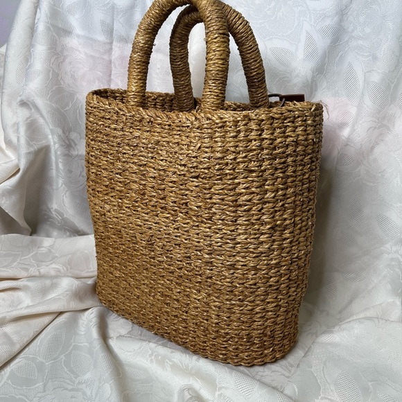 Papaya and Chestnuts woven works wicker tote. - Picture 2 of 10